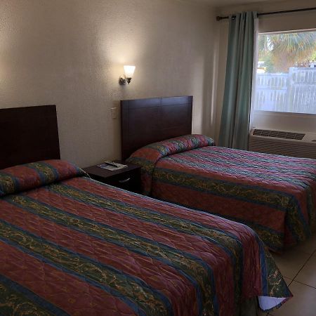 Sunset Inn- Fort Pierce, Fl Экстерьер фото