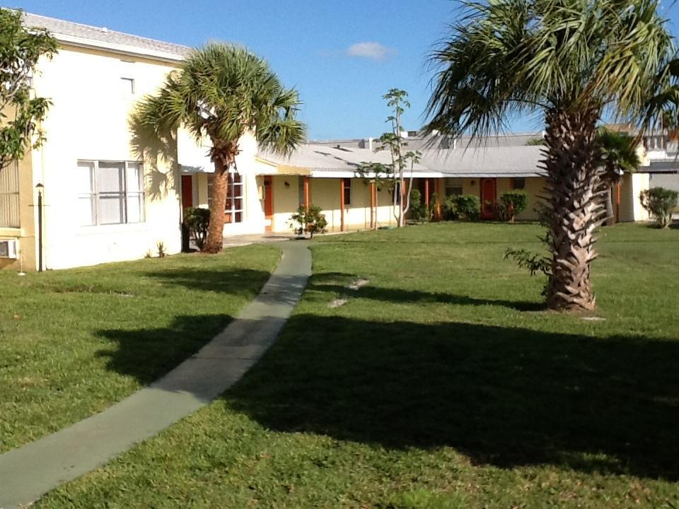 Sunset Inn- Fort Pierce, Fl Экстерьер фото