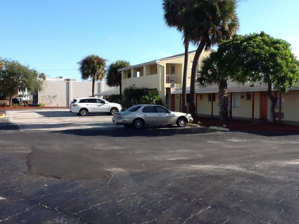 Sunset Inn- Fort Pierce, Fl Экстерьер фото