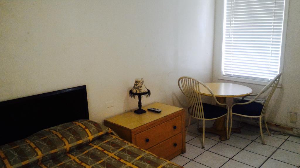 Sunset Inn- Fort Pierce, Fl Экстерьер фото