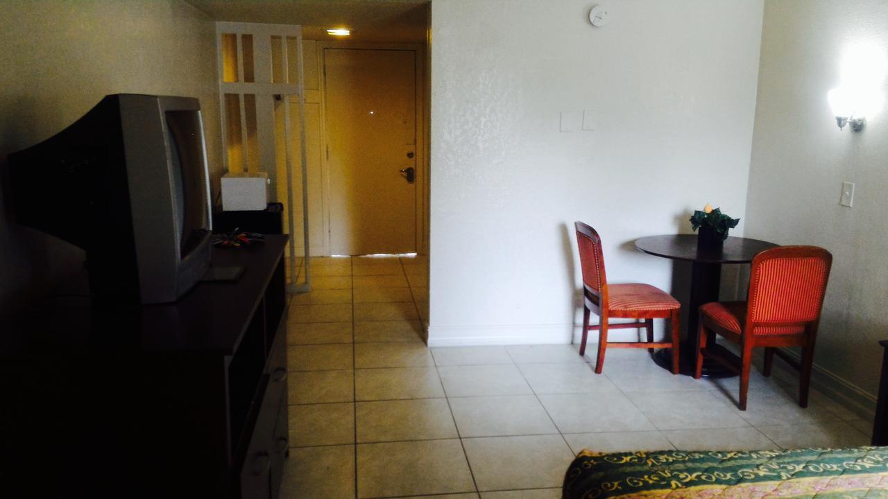 Sunset Inn- Fort Pierce, Fl Экстерьер фото