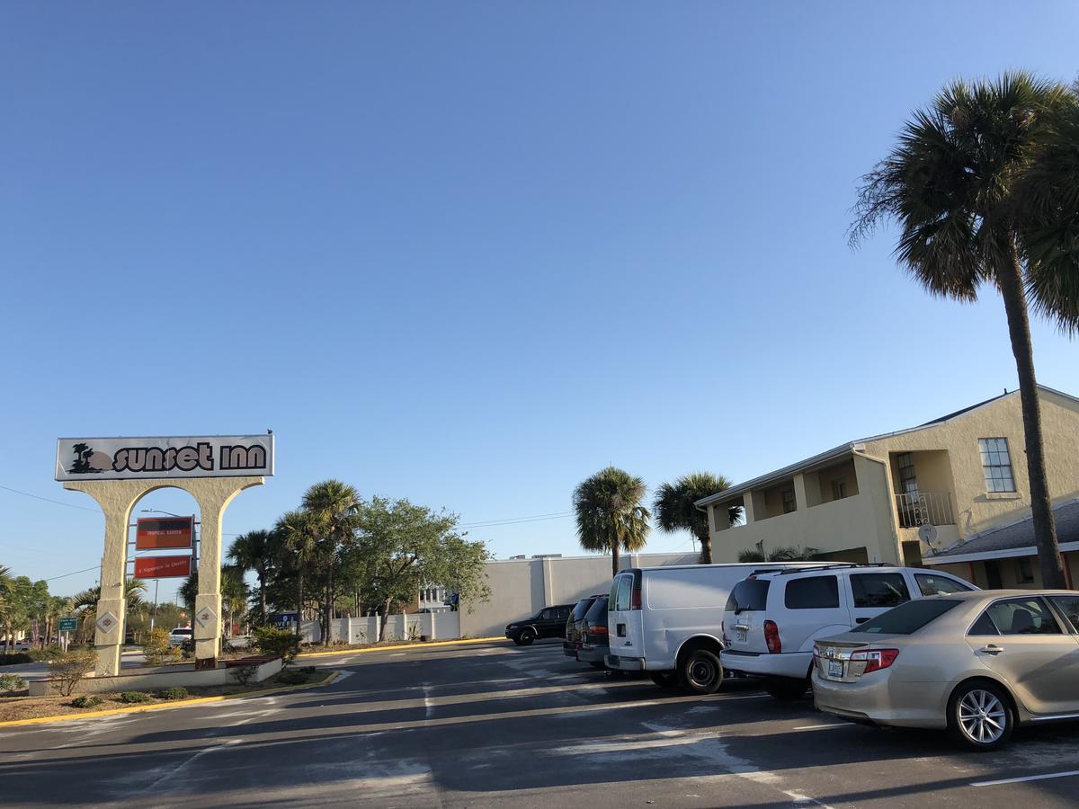 Sunset Inn- Fort Pierce, Fl Экстерьер фото