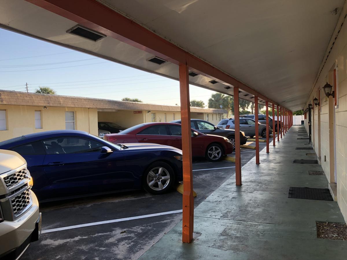 Sunset Inn- Fort Pierce, Fl Экстерьер фото