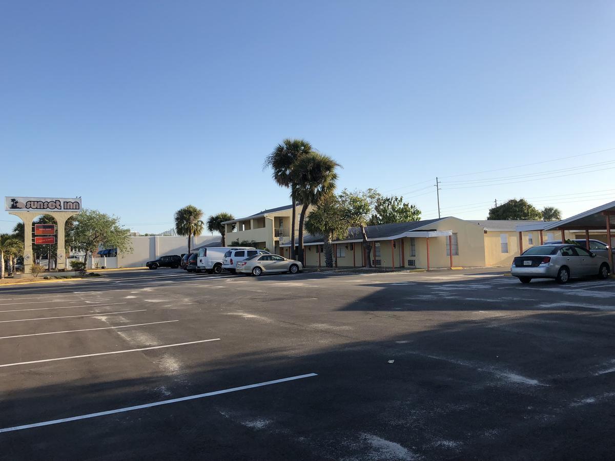Sunset Inn- Fort Pierce, Fl Экстерьер фото